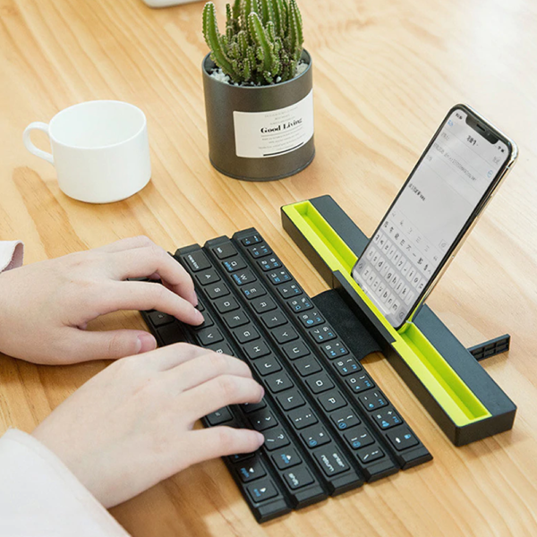 Green Multi Functional Rollable Wireless Keyboard